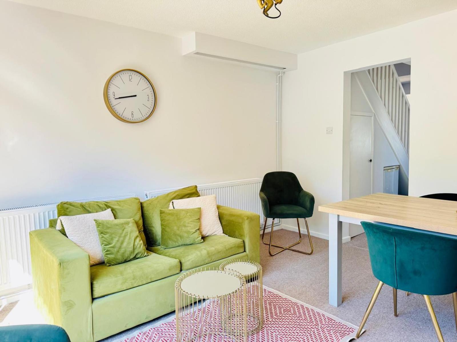 2 Bed House, Sleeps 6, Dog Friendly, Close To A14 M11, With Garden & Parking Long Stay Work Contractor Leisure, Jade CBG Exterior foto