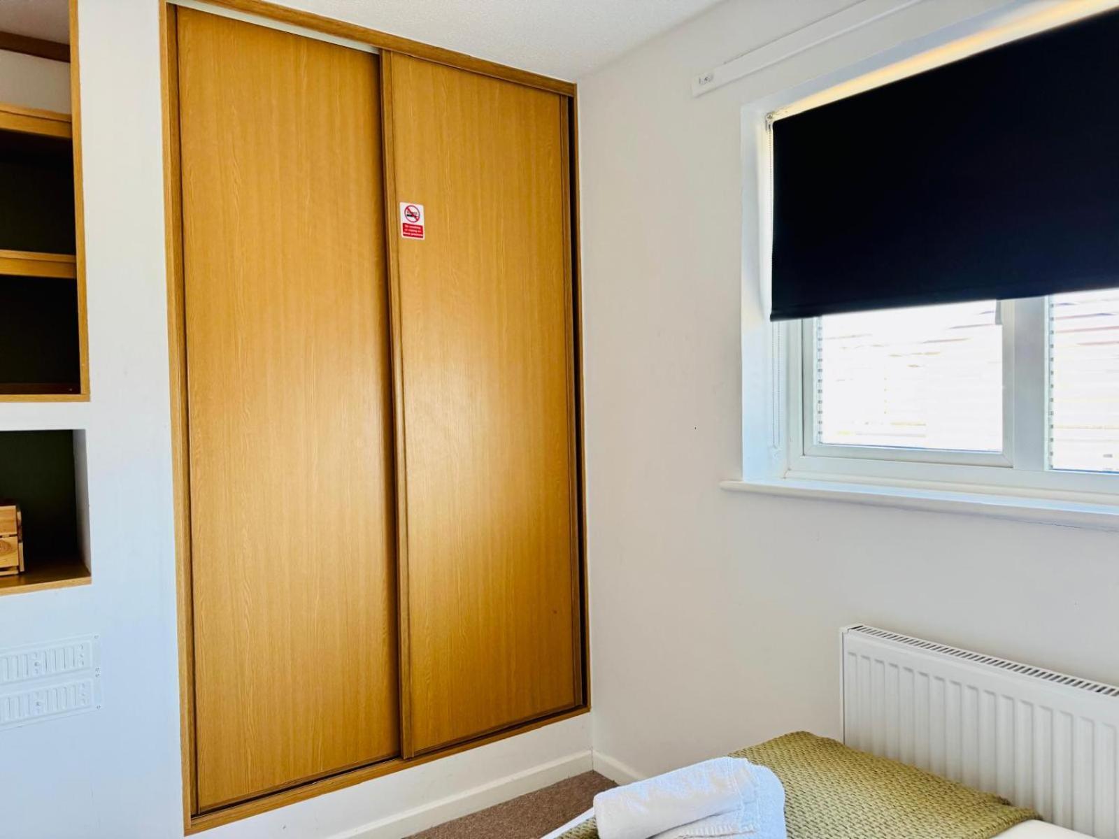 2 Bed House, Sleeps 6, Dog Friendly, Close To A14 M11, With Garden & Parking Long Stay Work Contractor Leisure, Jade CBG Exterior foto
